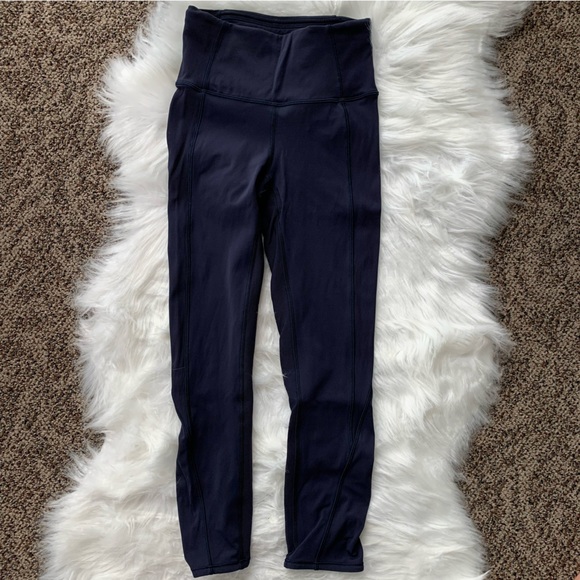 Lululemon cinched 23” leggings - Picture 1 of 5